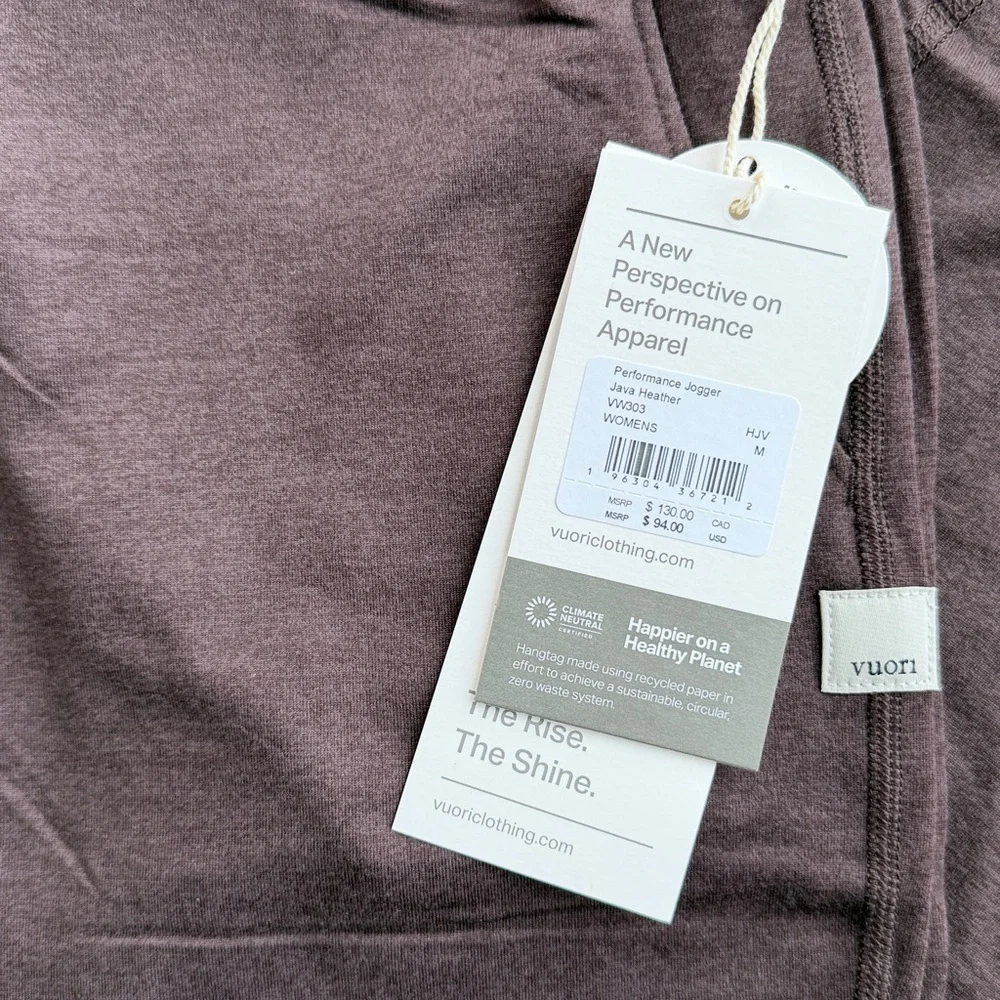 NWT Vuori Women's Performance Joggers | M - Picture 2 of 3